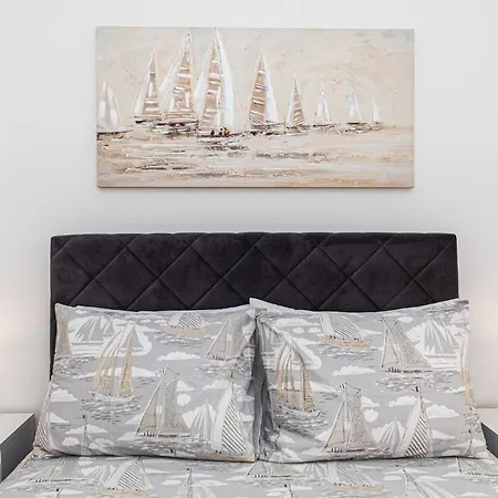 3 Bedroom In * Marina