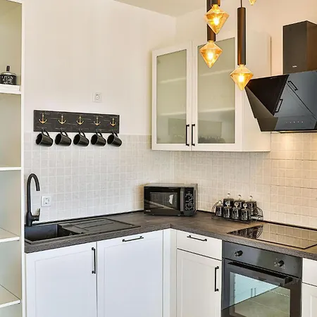 3 Bedroom In * Marina