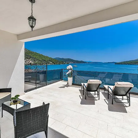 3 Bedroom In Apartament Marina