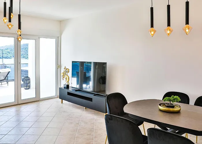 3 Bedroom In شقة