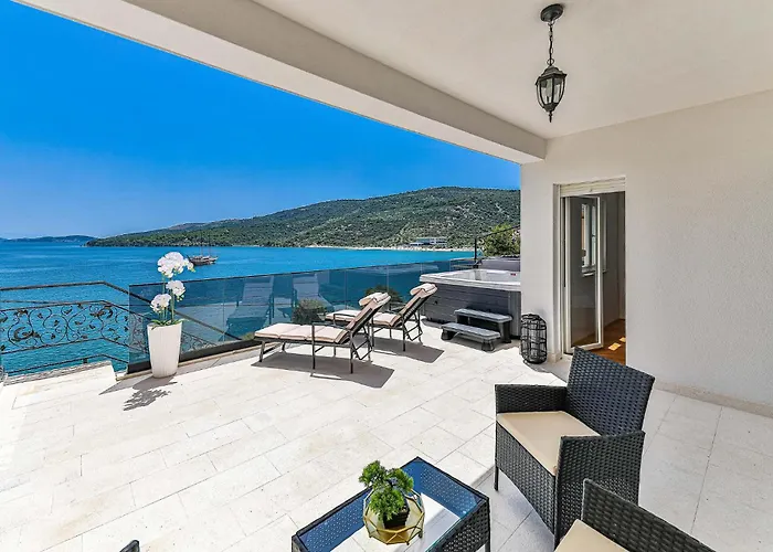 شقة 3 Bedroom In *